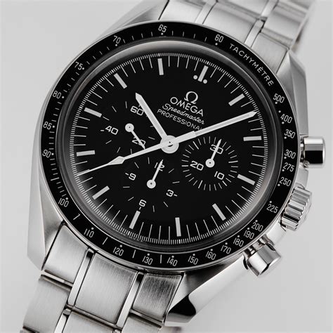 omega speedmaster moonwatch nasa.